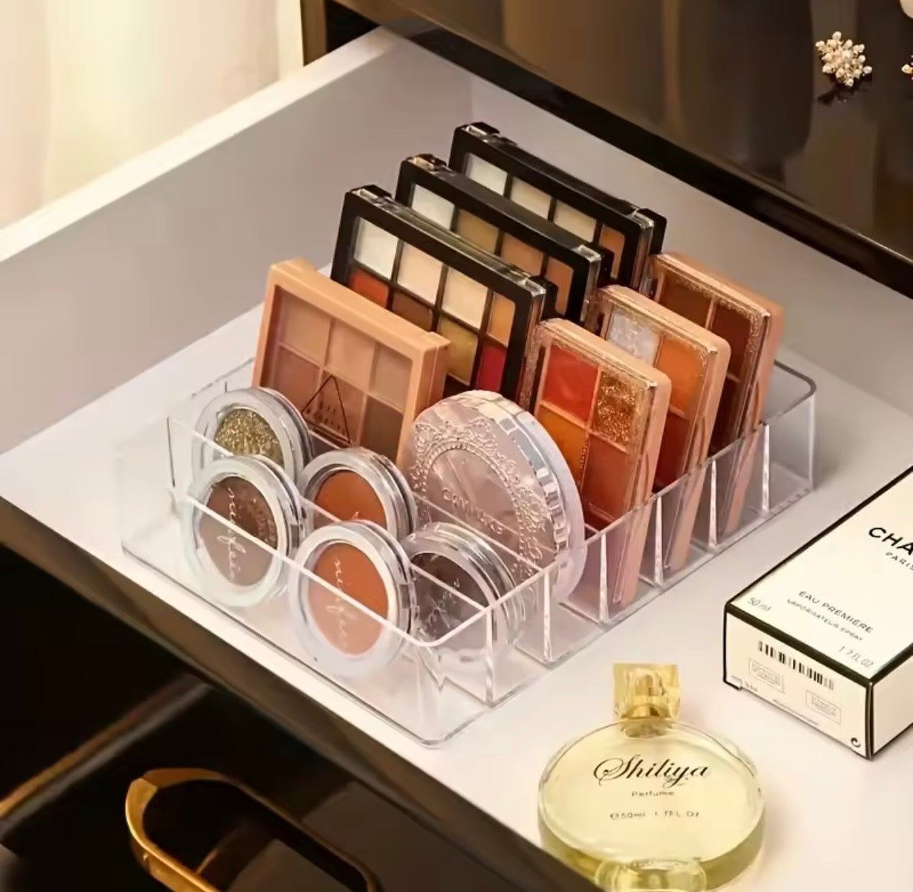 7-Grid Acrylic Makeup Organizer – Lipstick & Eyeshadow Storage